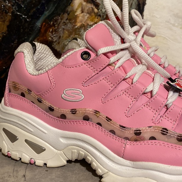 Limited Edition Skechers x Line Friends Pink Choco Sneakers - Picture 3 of 13